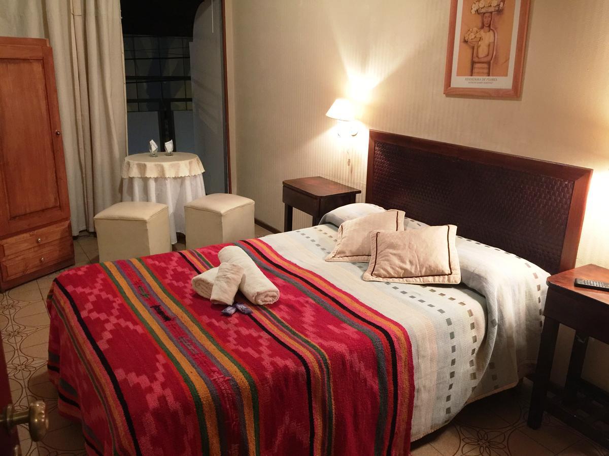Hotel Neruda Мендоса Экстерьер фото